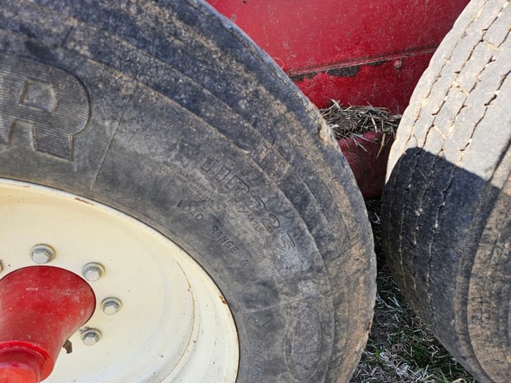 2019-new-holland-195-image-30