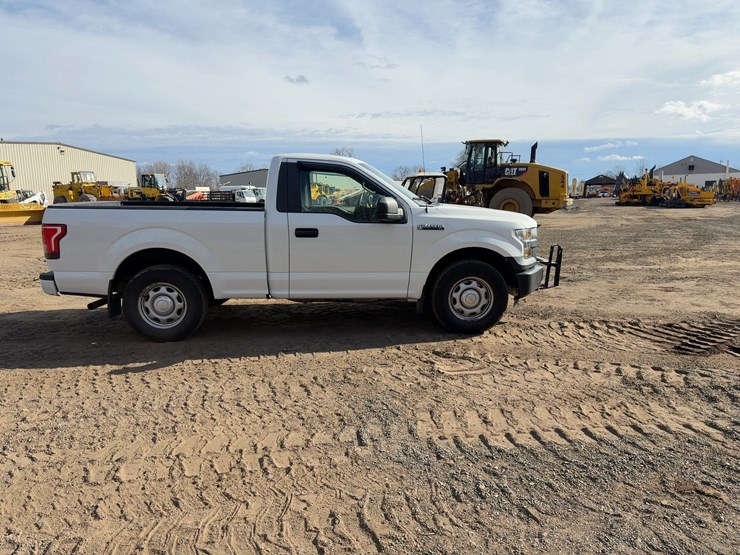 2016-ford-f150-xl-image-6