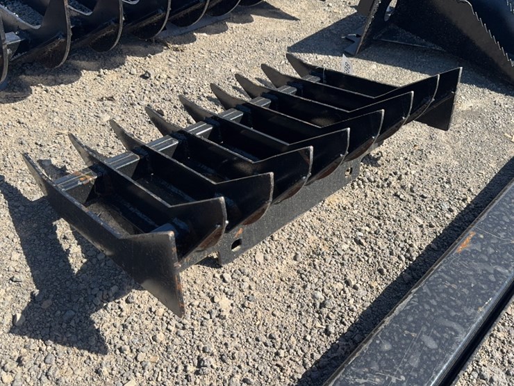 #1027-•-30"-dingo-root-rake-image-4