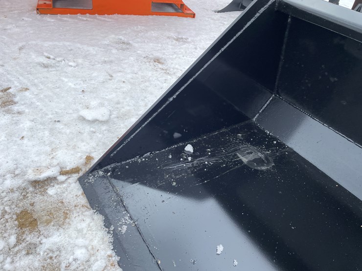 #2041-•-skid-steer-mount-78"-bucket-with-blade-image-9