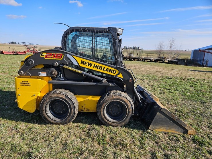 new-holland-l218-image-6