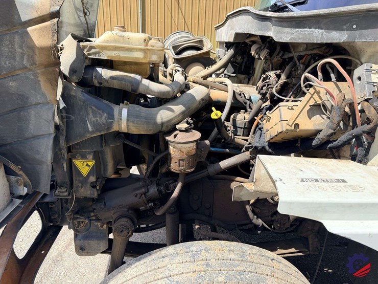 2007-international-7400-image-21