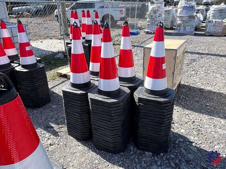 new-2025-sdlanch-lot-of-100-traffic-safety-cones-image-3