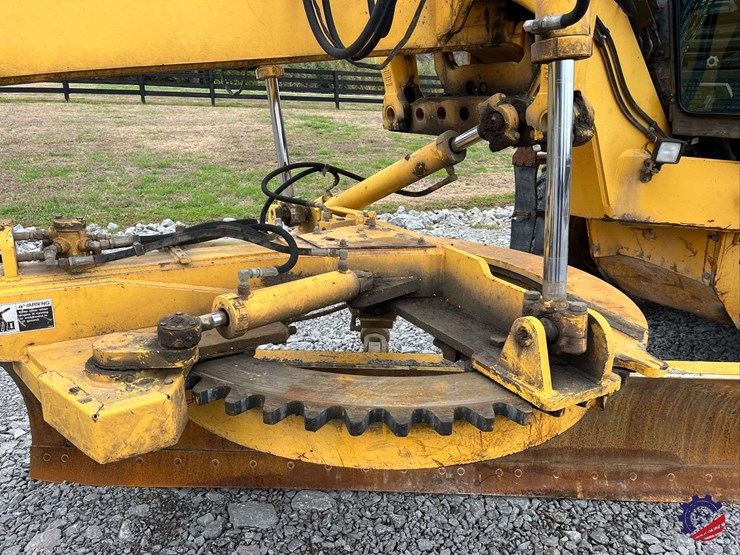 2003-volvo-g710b-image-24