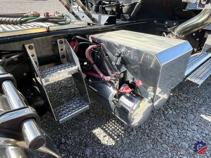 2024-international-hx520-image-53