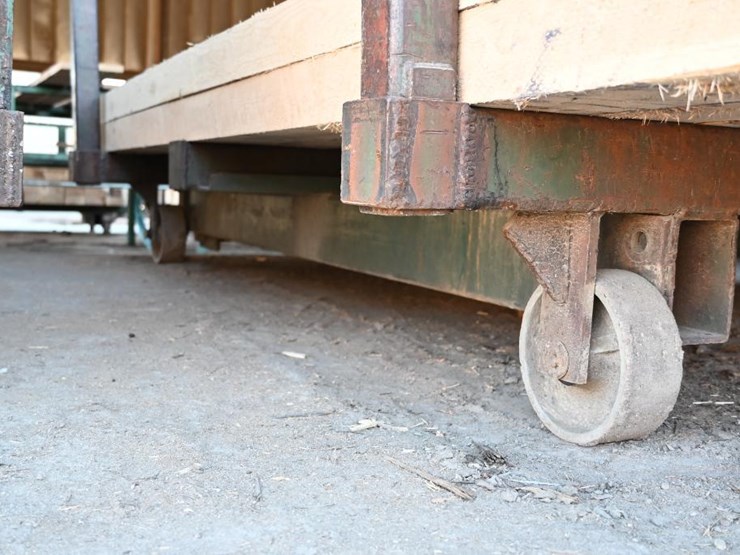 #173-•-lumber-carts-image-12