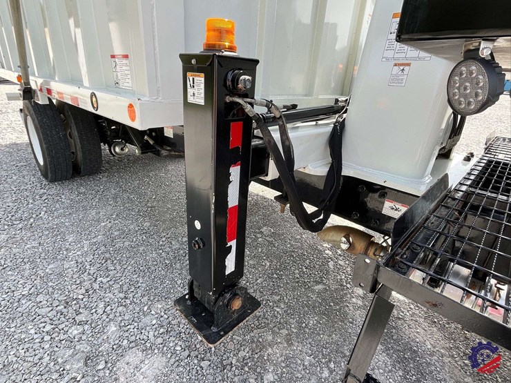 2025-kenworth-t380-image-58