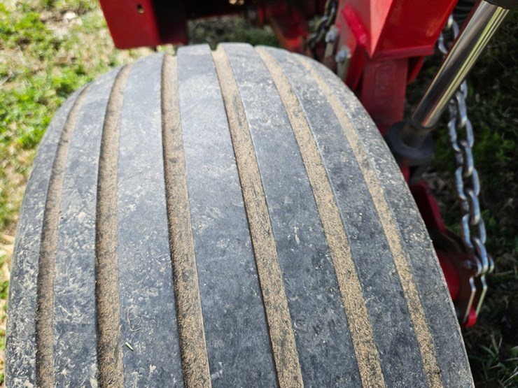 massey-ferguson-1393-image-38