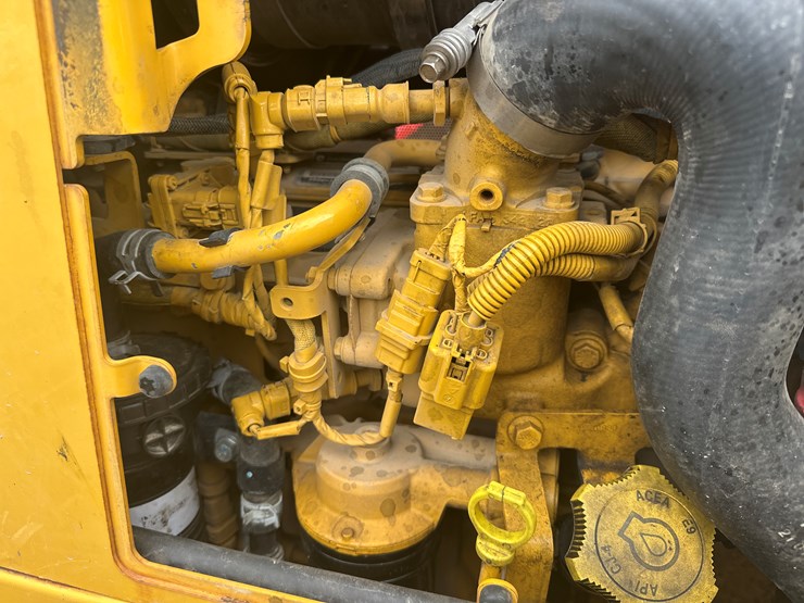 deere-550k-lgp-image-51