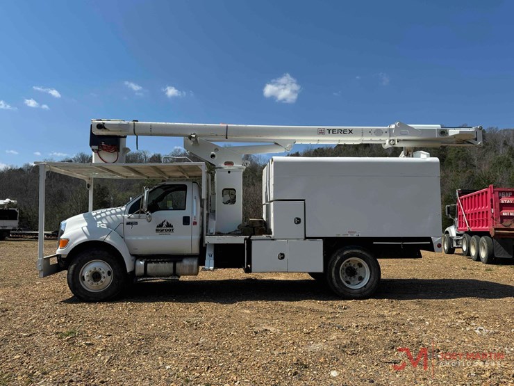 2009-ford-f750-xl-image-5