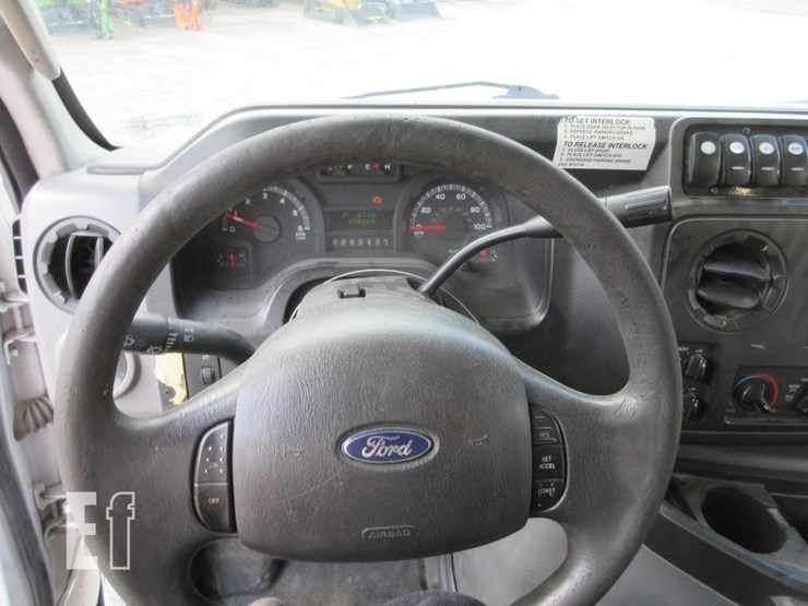 2016-ford-e450-image-8