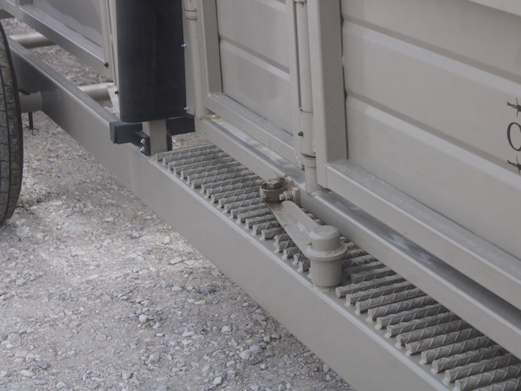 #1083-•-new-circle-t-portable-complete-cattle-processing-system-image-26