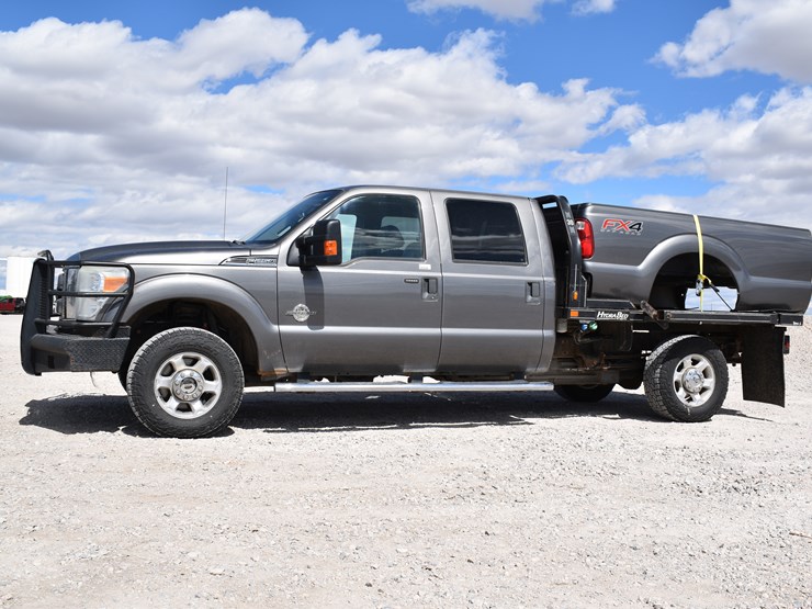 2013-ford-f250-xlt-image-2