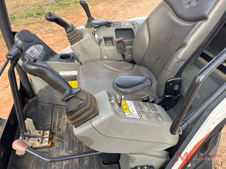 2020-bobcat-e26-image-26