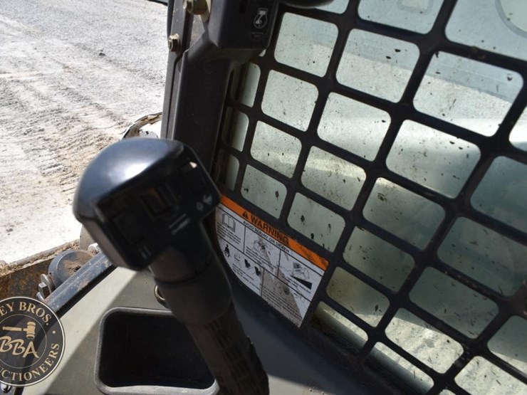 2013-bobcat-t650-image-42