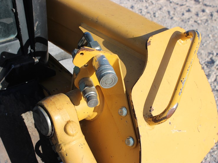 deere-ct322-image-16