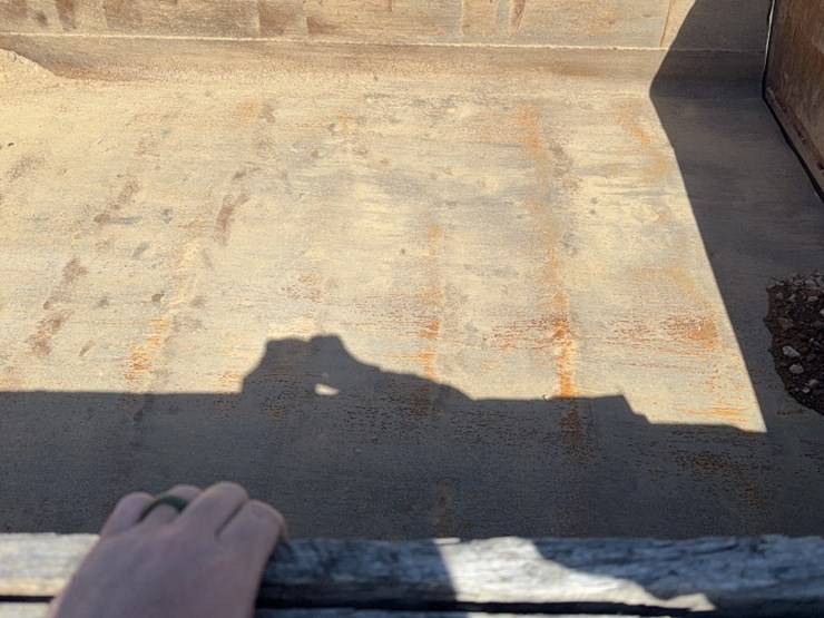 2003-kenworth-t300-image-16