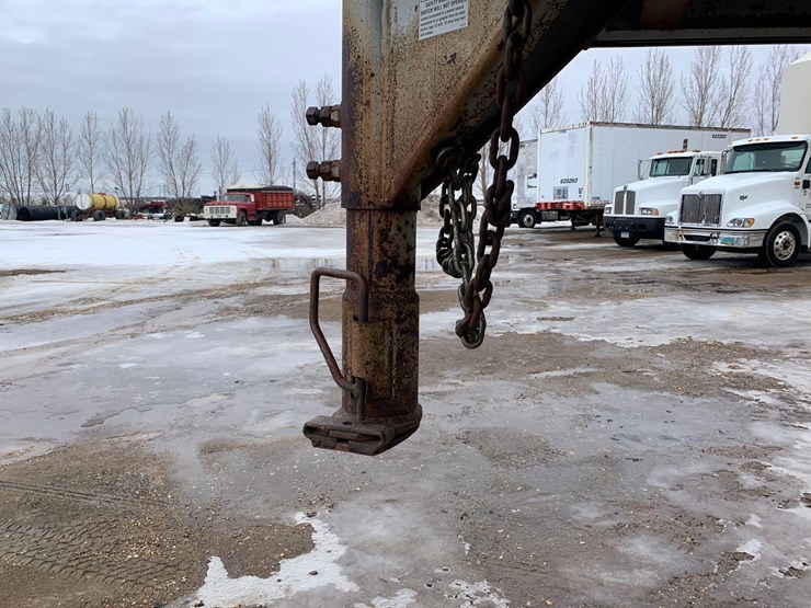 2003-exiss-sport-horse-trailer-image-25