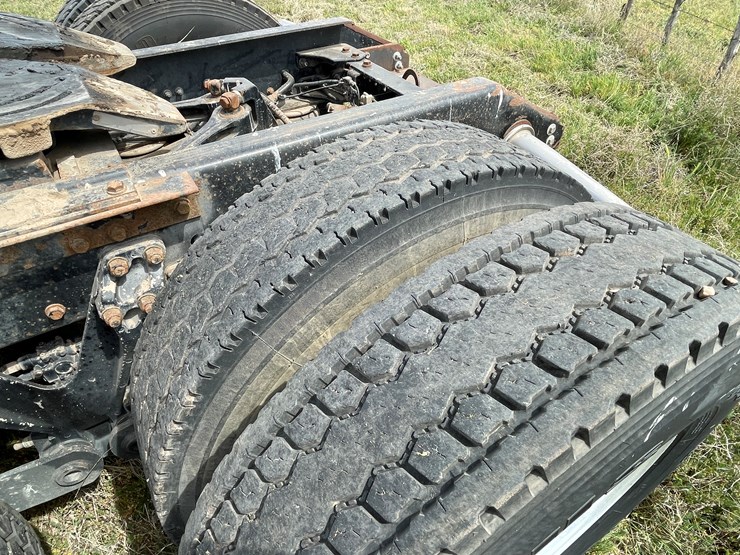 2000-kenworth-w900l-image-14