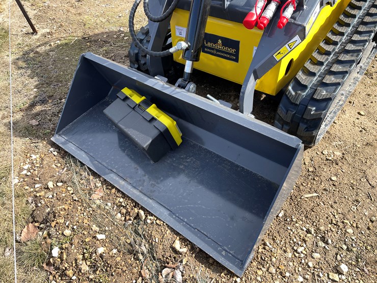 #213-•-landhonor-mini-skid-steer-loader-image-9