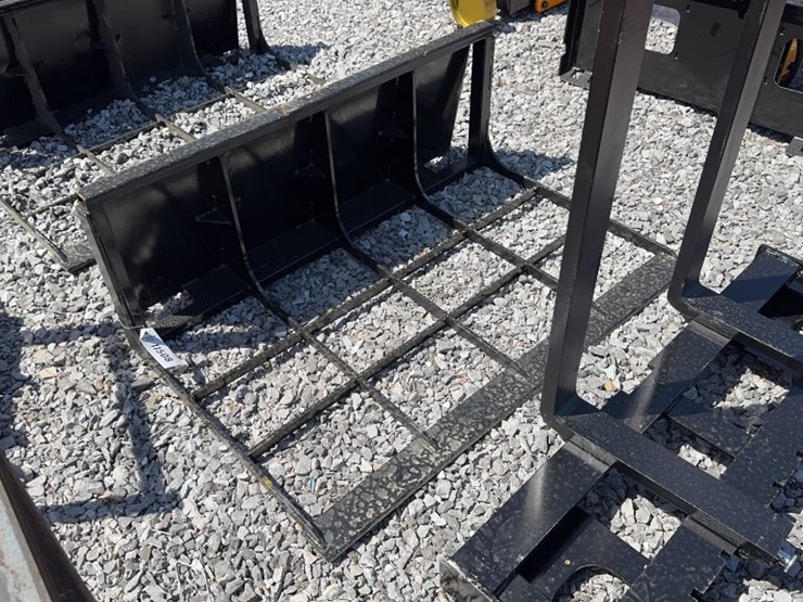 #6057-•-future-48"-skid-steer-land-plane-image-1