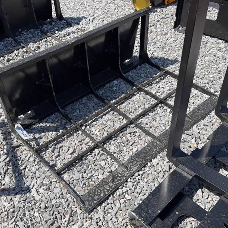 #6057 • FUTURE 48" SKID STEER LAND PLANE