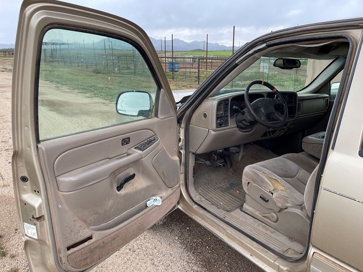 #4006-•-2005-chevy-crew-cab-truck-(az-title)-image-20