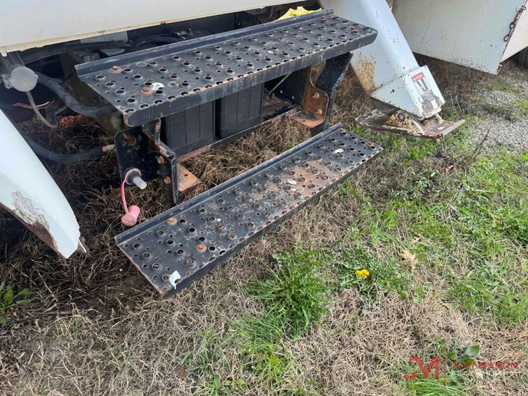 2006-ford-f750-xl-image-7