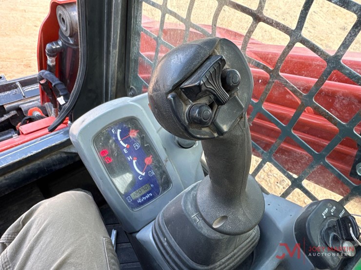 2021-kubota-svl75-2-image-17