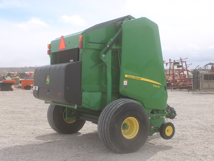 john-deere-560m-image-5