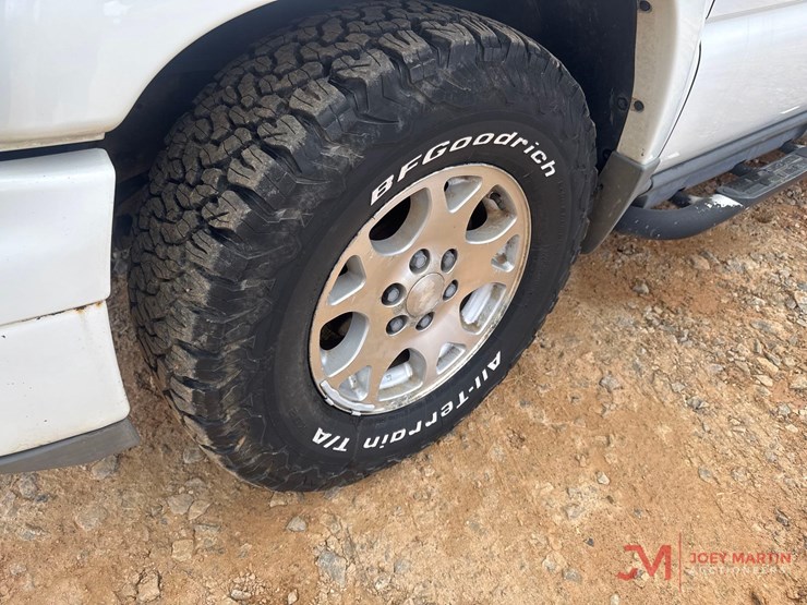 chevrolet-suburban-image-10