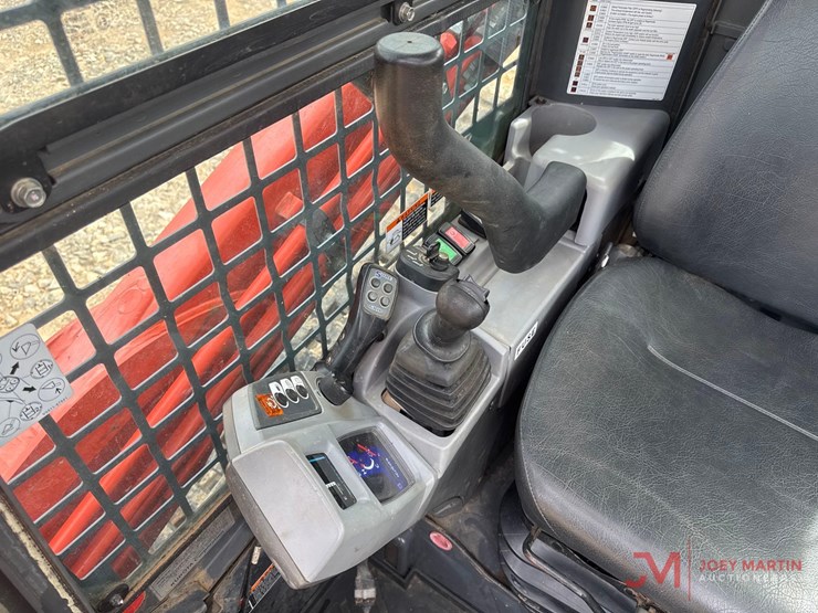 2017-kubota-svl95-2s-image-17