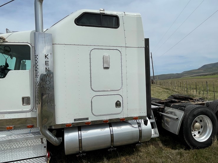 2000-kenworth-w900l-image-9