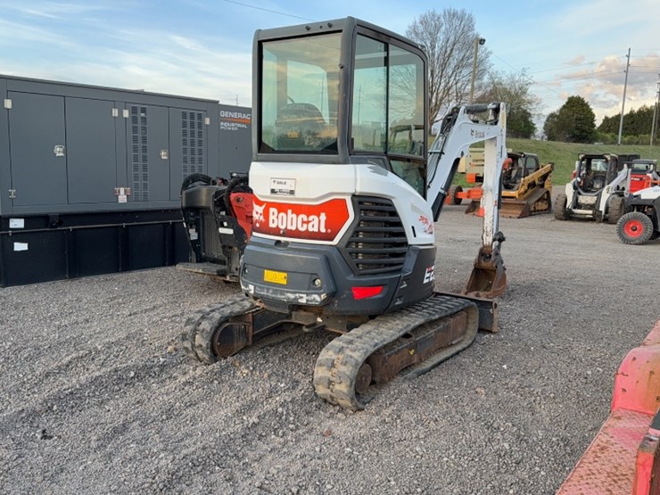 2020-bobcat-e26-image-9