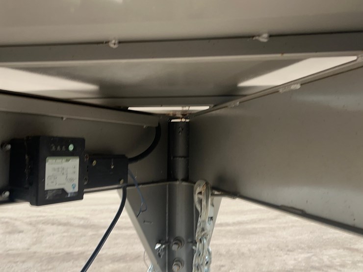 2013-titan-trailer-image-33