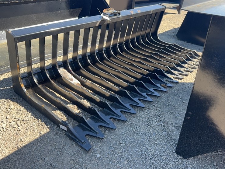 #1037-•-74"-skid-steer-skeleton-bucket-image-2