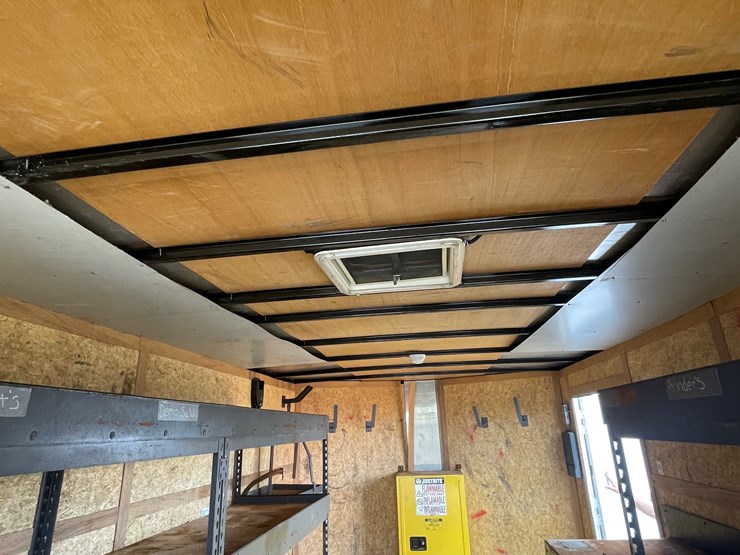 #4013-•-haulmark-enclosed-trailer-(az-title)-image-24