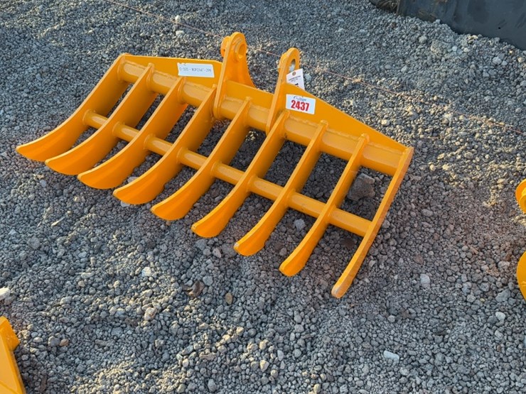 caterpillar-305-image-1