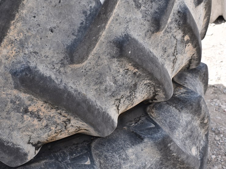 2009-john-deere-8330-image-99