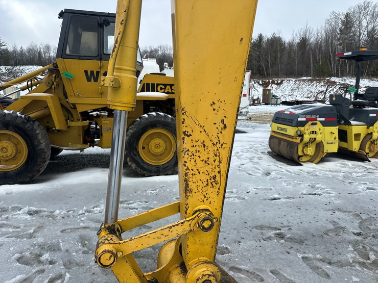 caterpillar-307-image-32