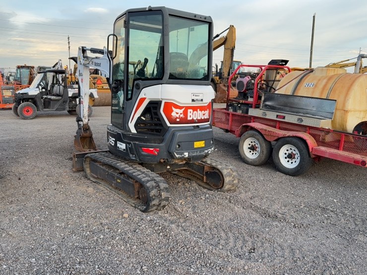 2020-bobcat-e26-image-11