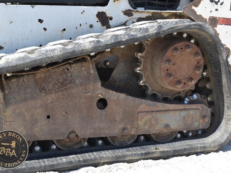 2013-bobcat-t650-image-22