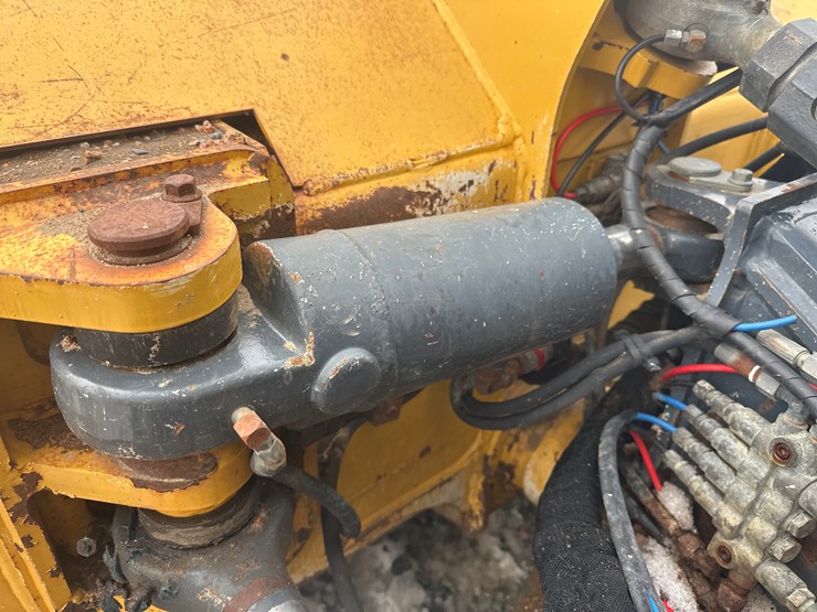 deere-550k-lgp-image-21