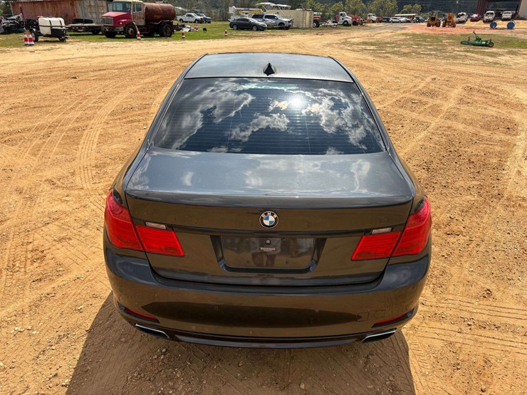 2012-bmw-7-series-4-door-sedan-(143,184-miles)-image-6