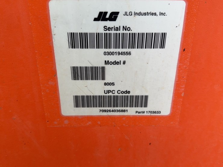 2014-jlg-800s-image-10