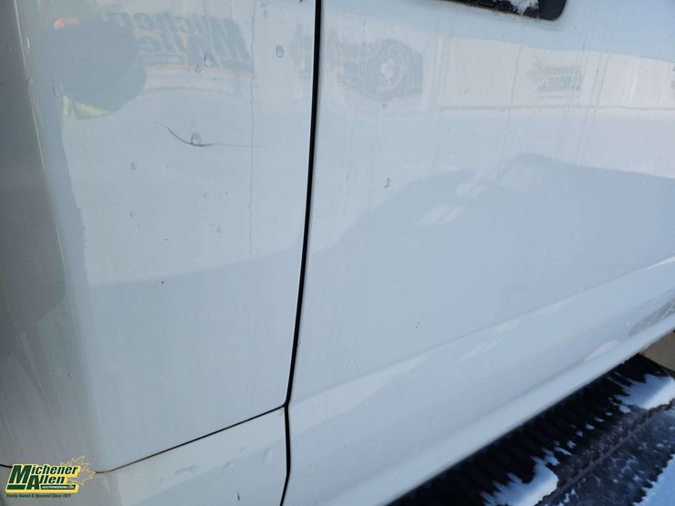 2017-ford-f350-image-32