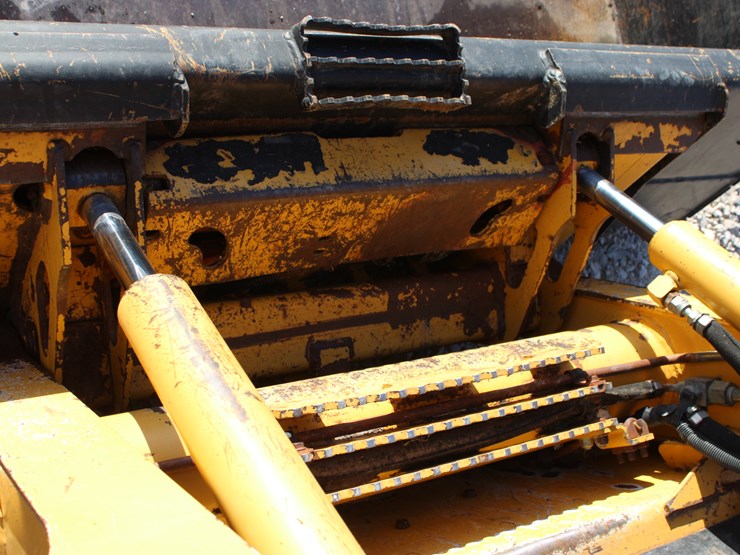 deere-ct322-image-13