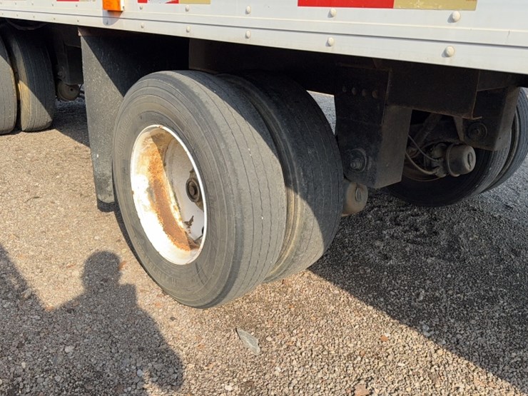 2000-utility-53'-image-6