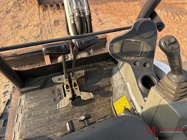 2020-bobcat-e26-image-27