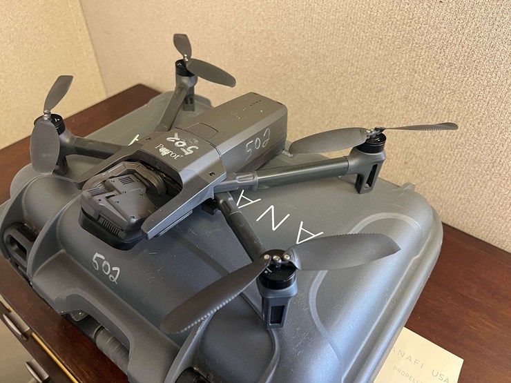 parrot-anafi-usa-foldable-drone-with-4k/thermal-camera-image-6